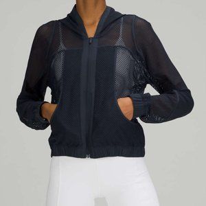 Lululemon Relaxed Fit Mesh Jacket Size 6 True Navy
